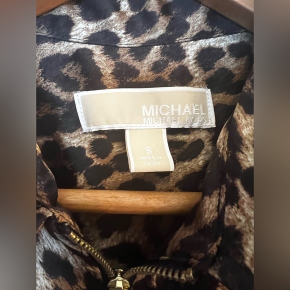 Michael Kors | Women’s | Leopard Animal Print | Top | Blouse | Zip Front | Small - Picture 3 of 7